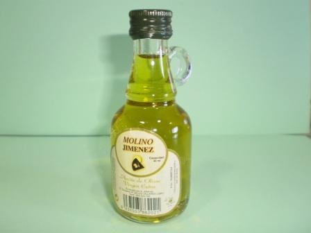 Botellita de aceite de oliva virgen